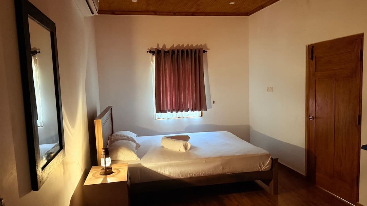 Abi Karai Villa — interior with sea light